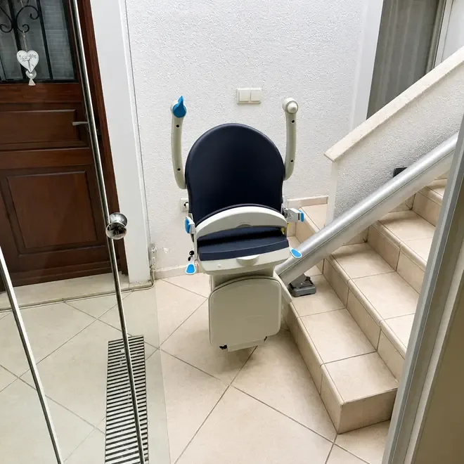 Koltuklu Merdiven Asansörü Engelli Merdiveni